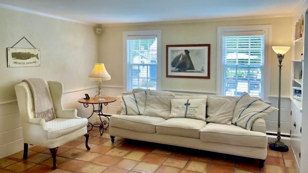 Photo of Livingroom in East Falmouth