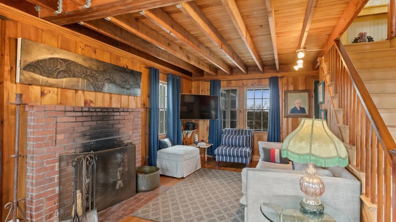 Photo of Livingroom in North Truro