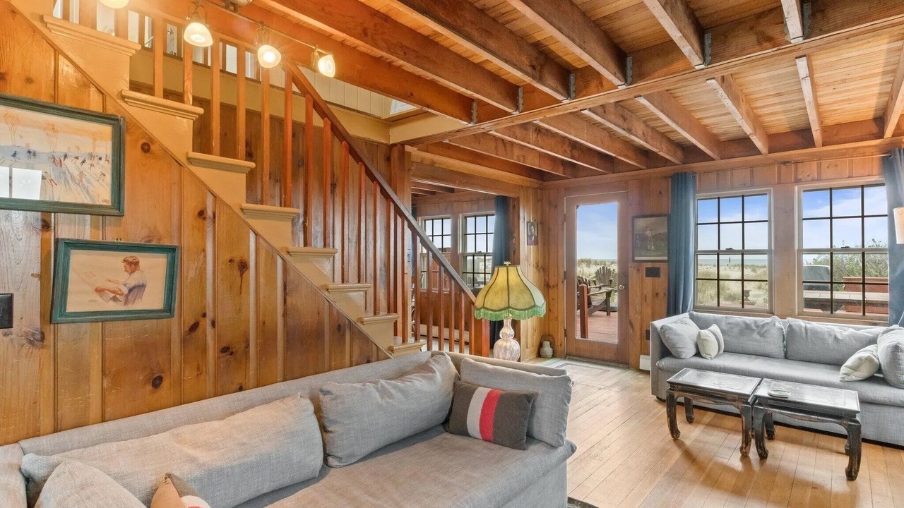 Photo of Livingroom in North Truro