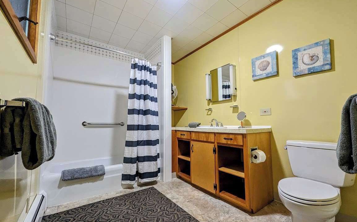 Photo of Bathroom in Sullivan