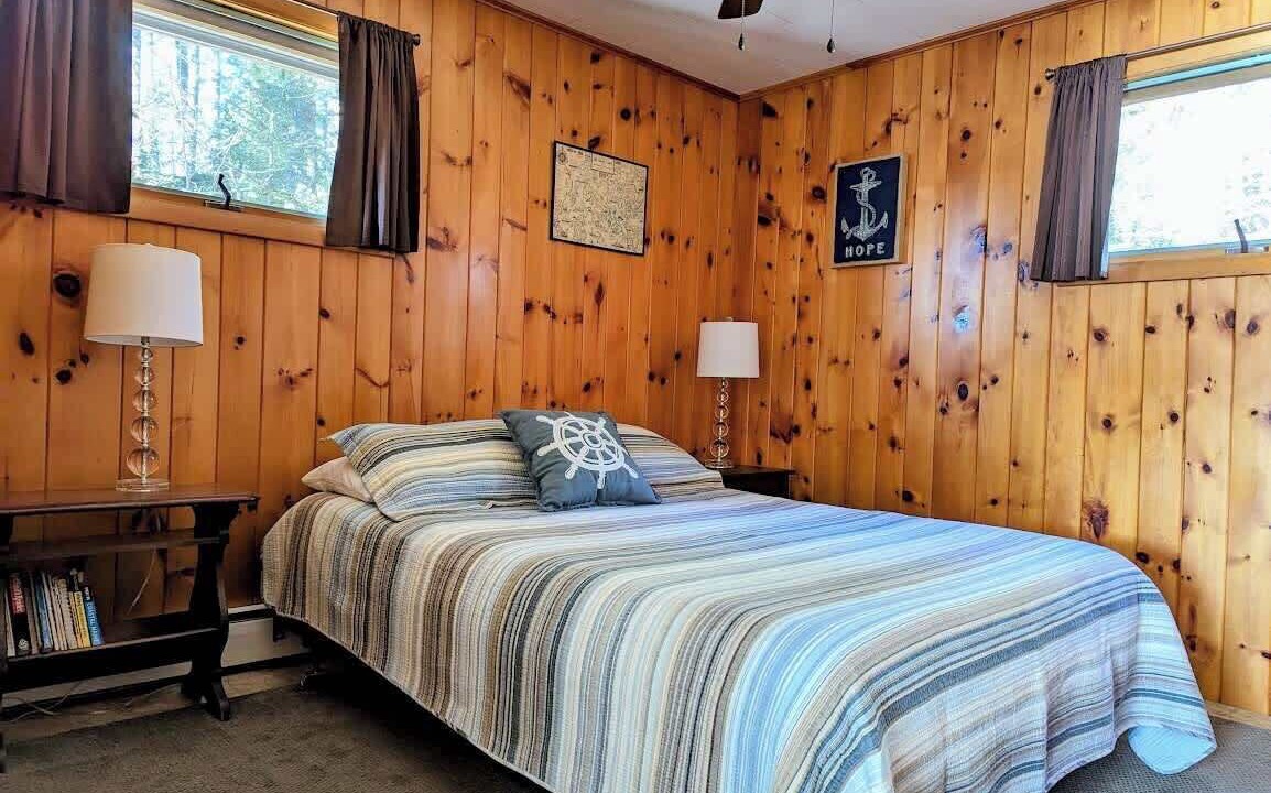 Photo of Bedroom in Sullivan