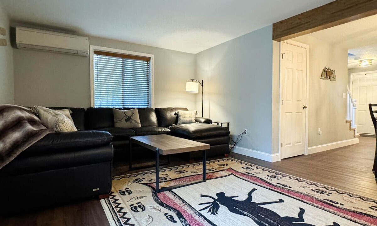 Photo of Livingroom in North Conway