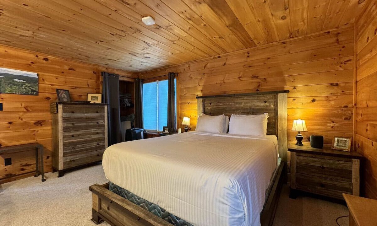 Photo of Bedroom in Eidelweiss Village