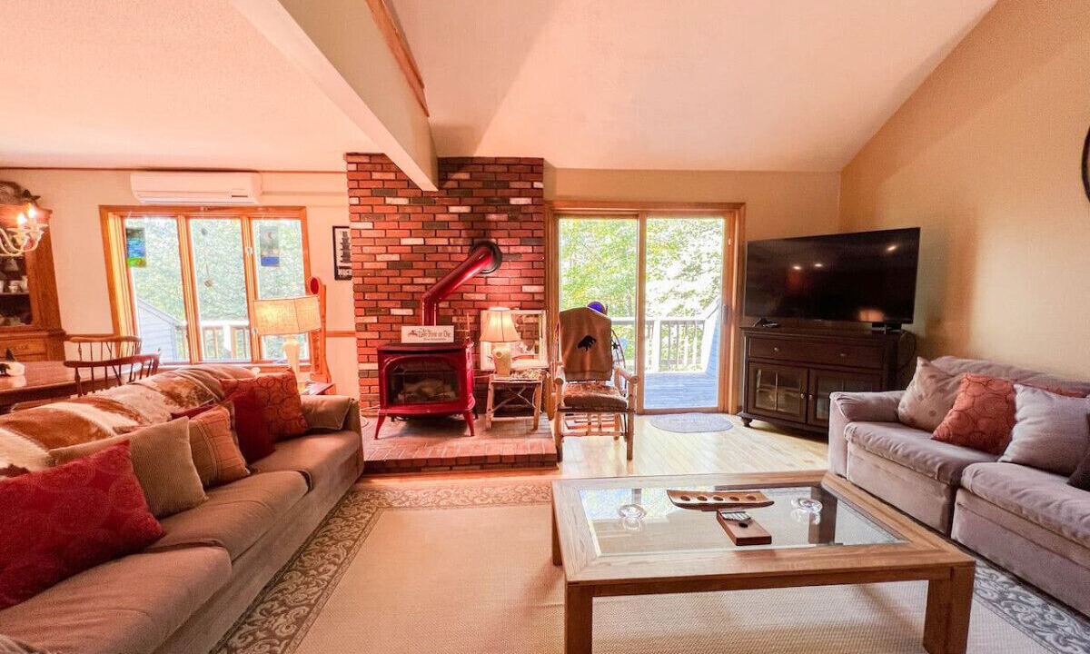 Photo of Livingroom in North Conway