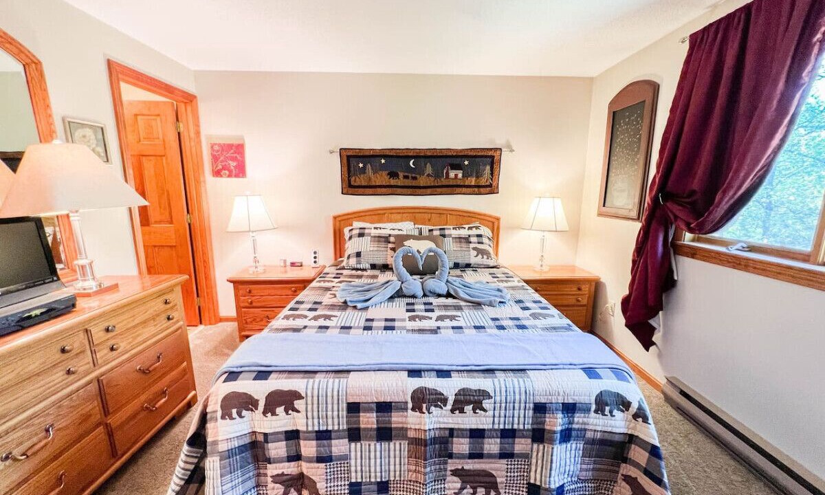 Photo of Bedroom in North Conway
