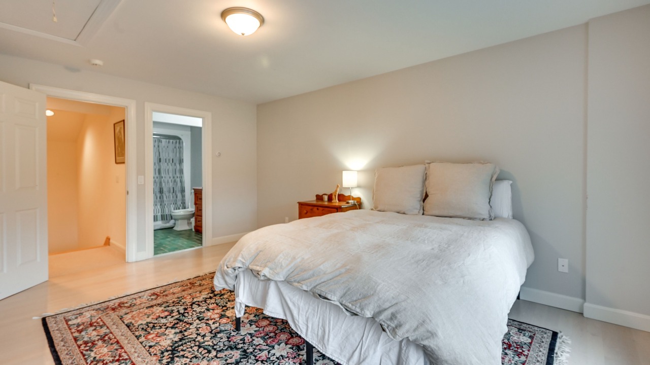 Photo of Bedroom in Monterey