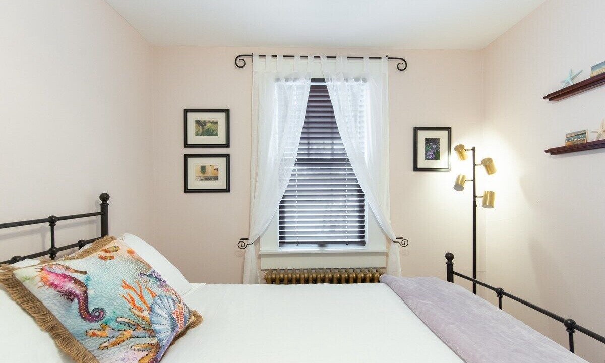 Photo of Bedroom in Belmar