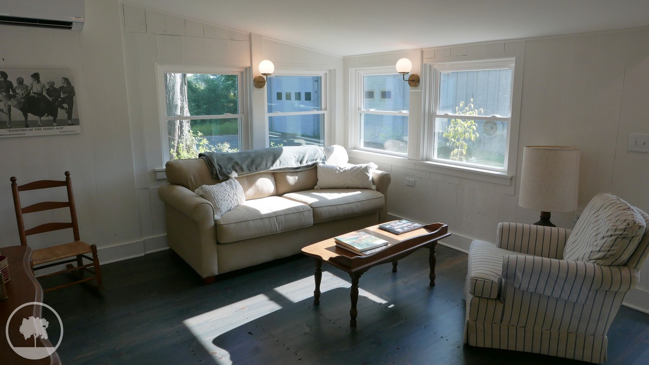 Photo of Livingroom in Ashley Falls