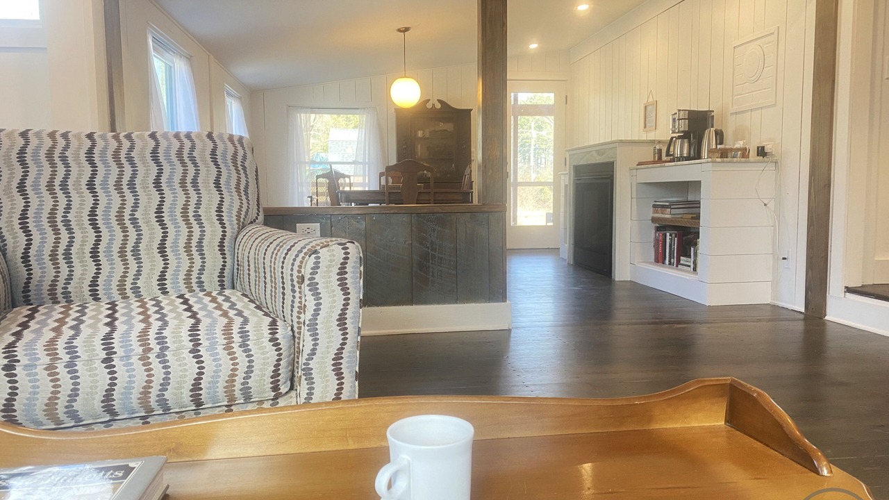 Photo of Livingroom in Ashley Falls