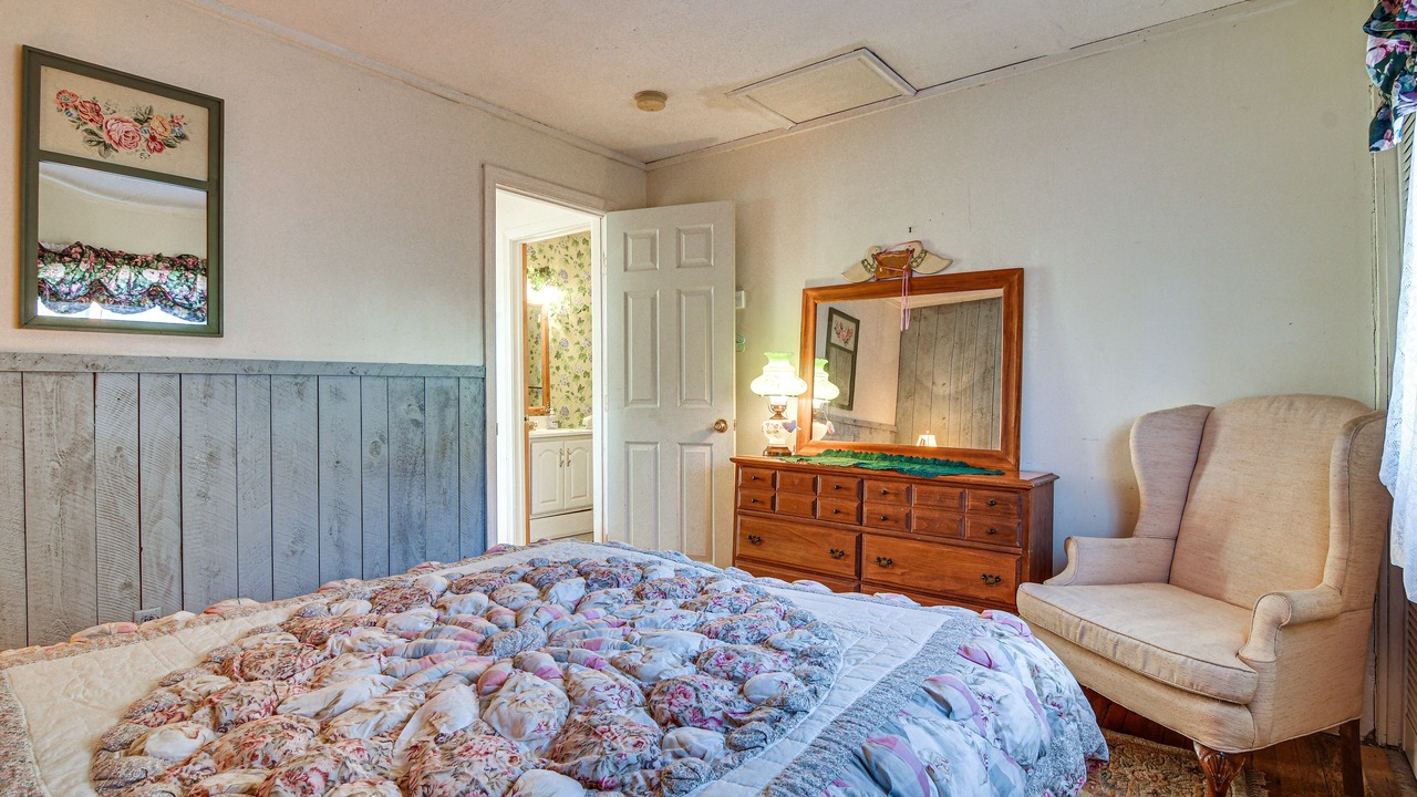 Photo of Bedroom in Bartlett