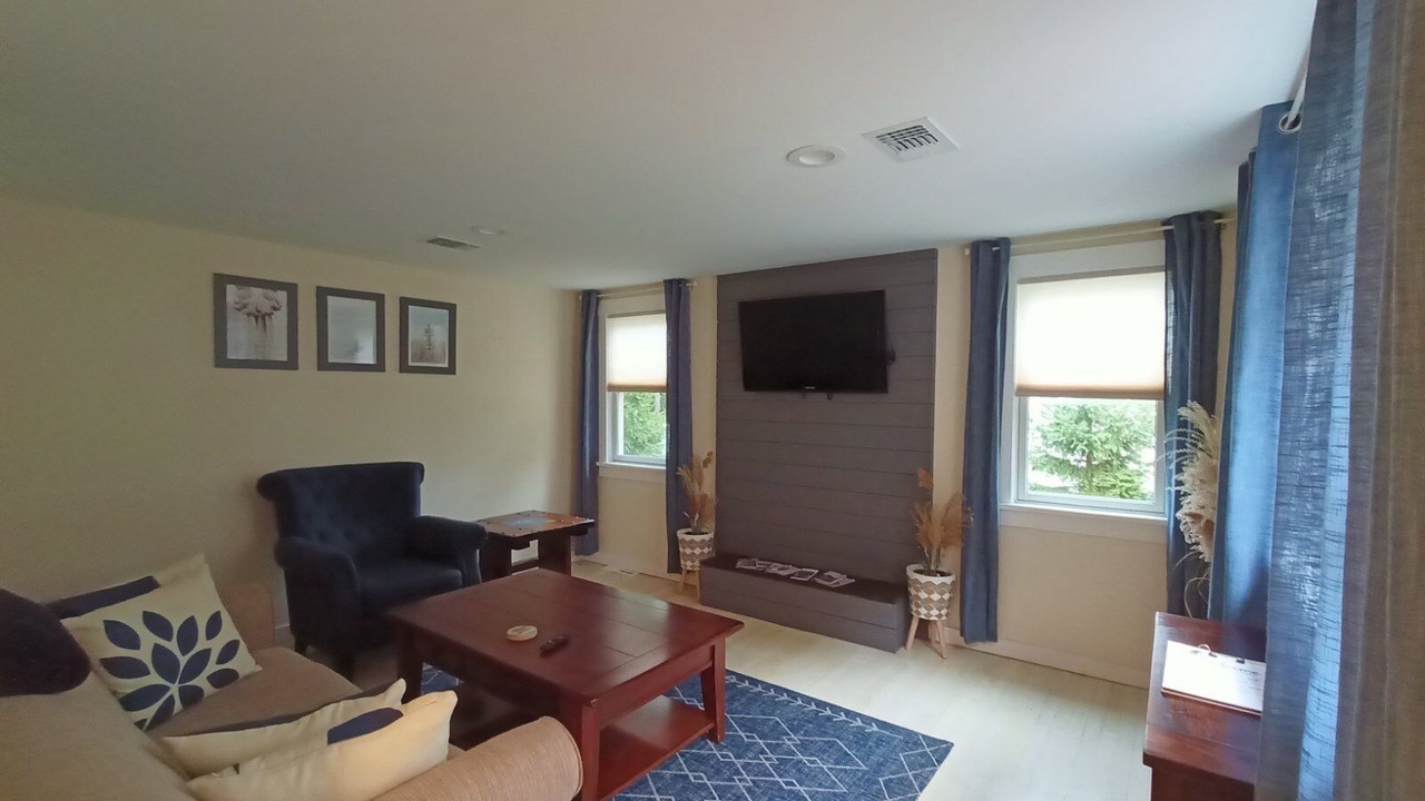 Photo of Livingroom in West Yarmouth