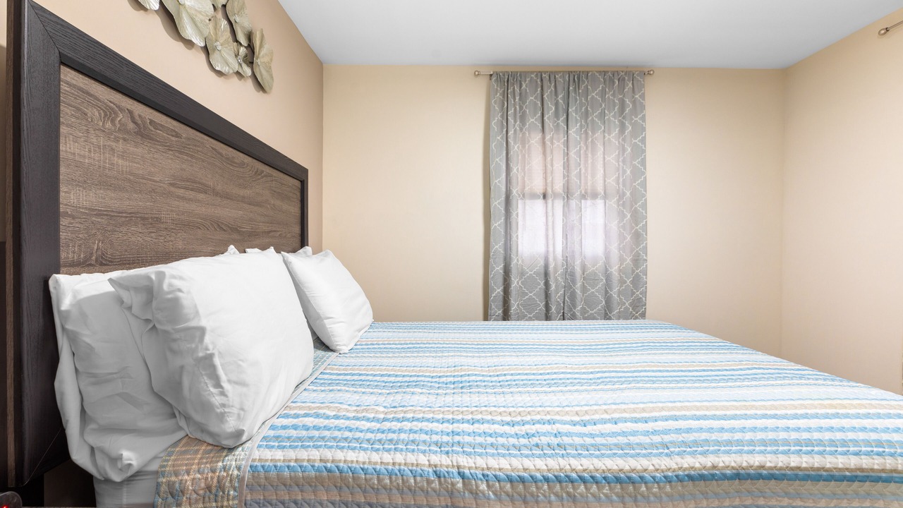 Photo of Bedroom in Utica