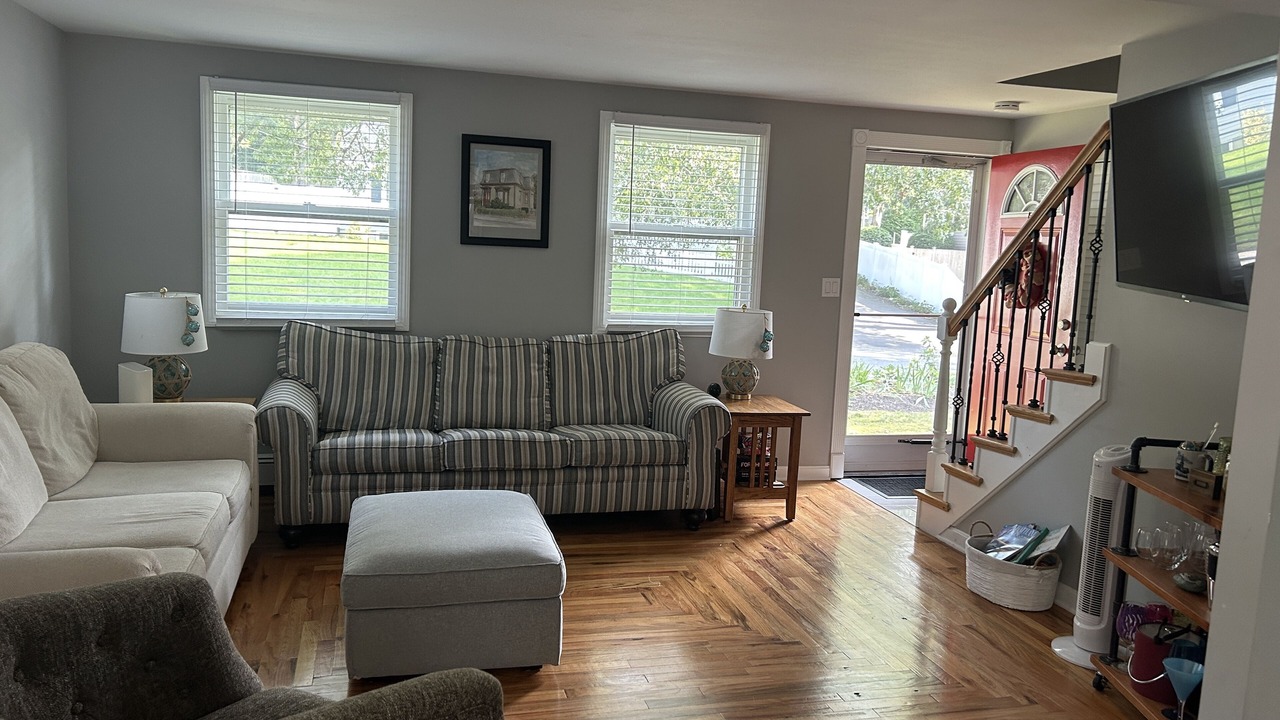 Photo of Livingroom in East Harwich