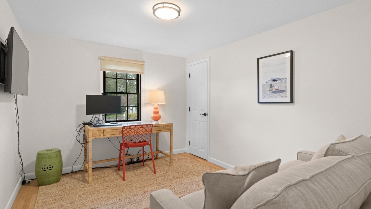 Photo of Livingroom in Chatham