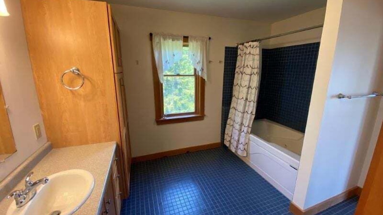 Photo of Bathroom in East Boothbay