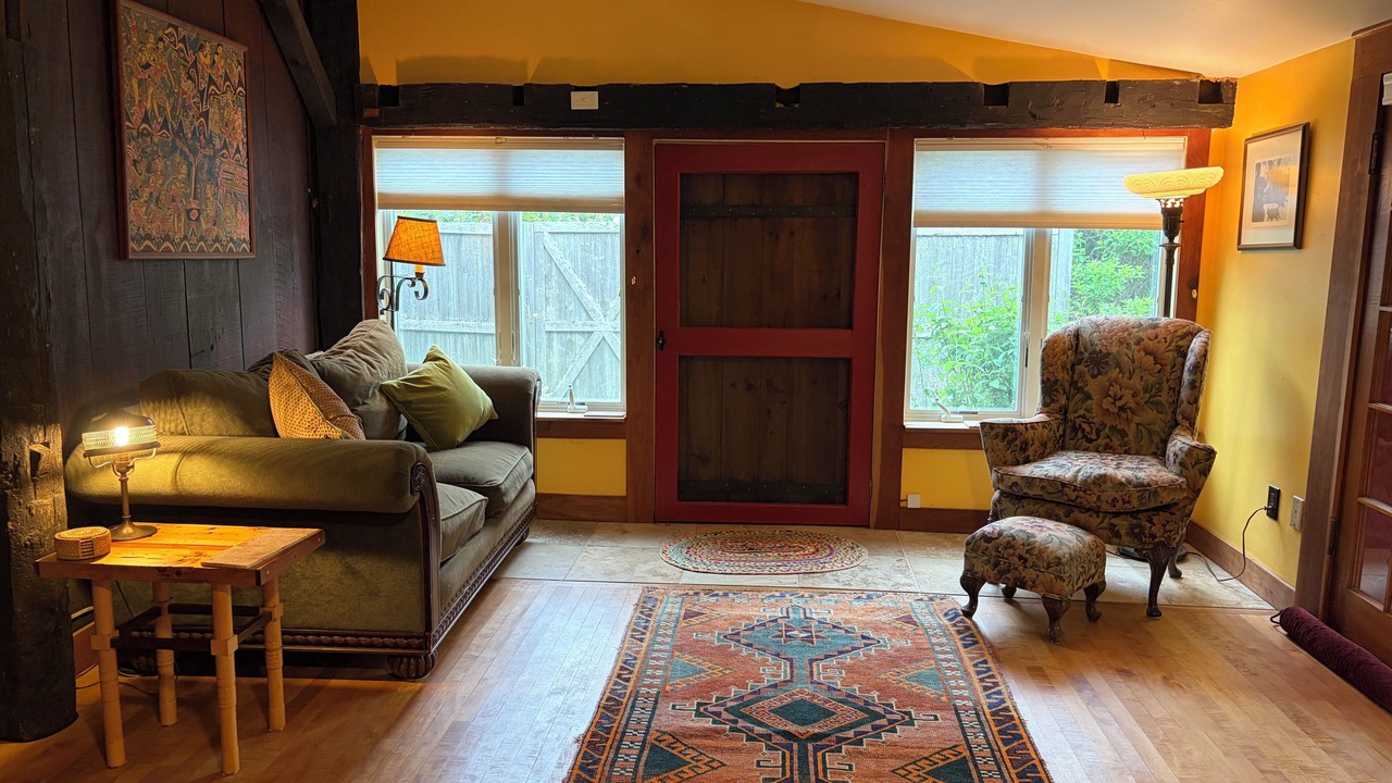 Photo of Livingroom in Forest Dale