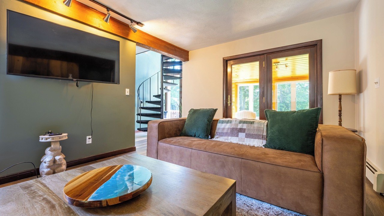 Photo of Livingroom in Laconia