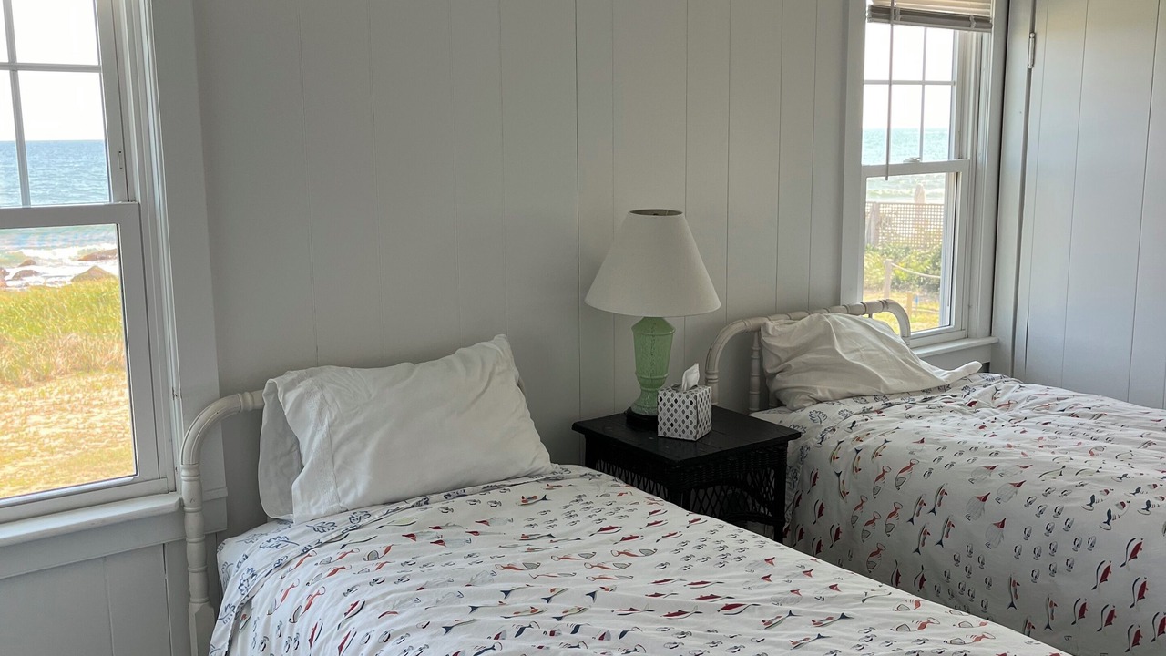 Photo of Bedroom in Quonochontaug