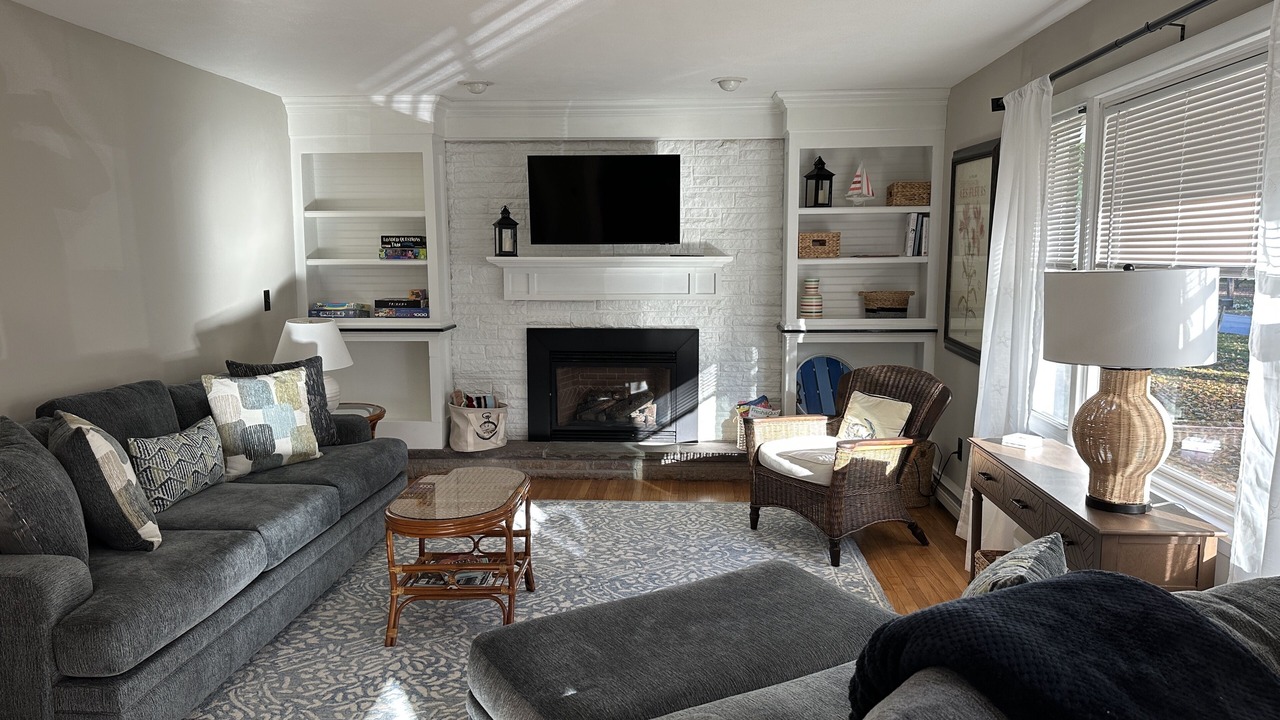 Photo of Livingroom in Niantic