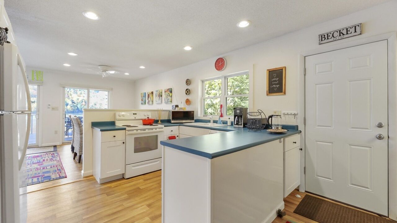 Photo of Kitchen in Sherwood Forest