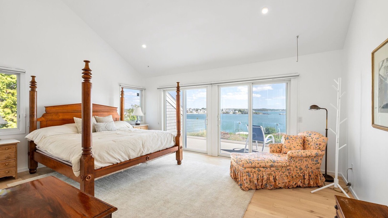 Photo of Bedroom in Narragansett