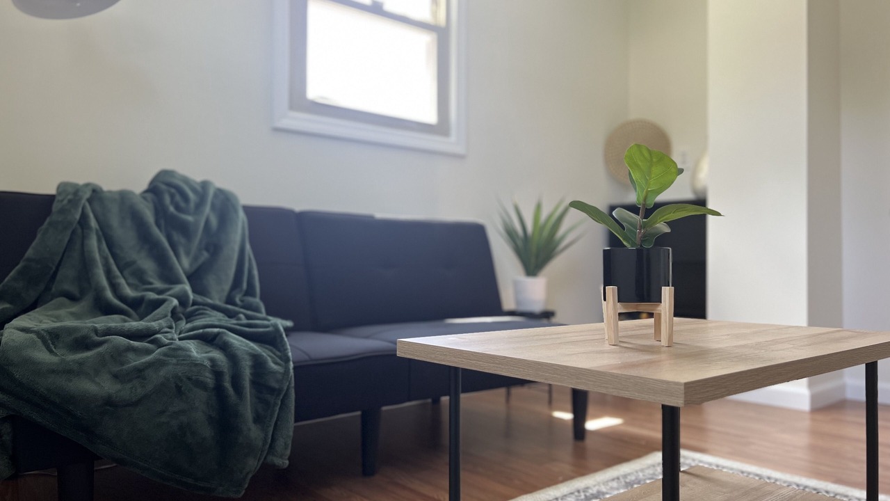 Photo of Livingroom in Newington