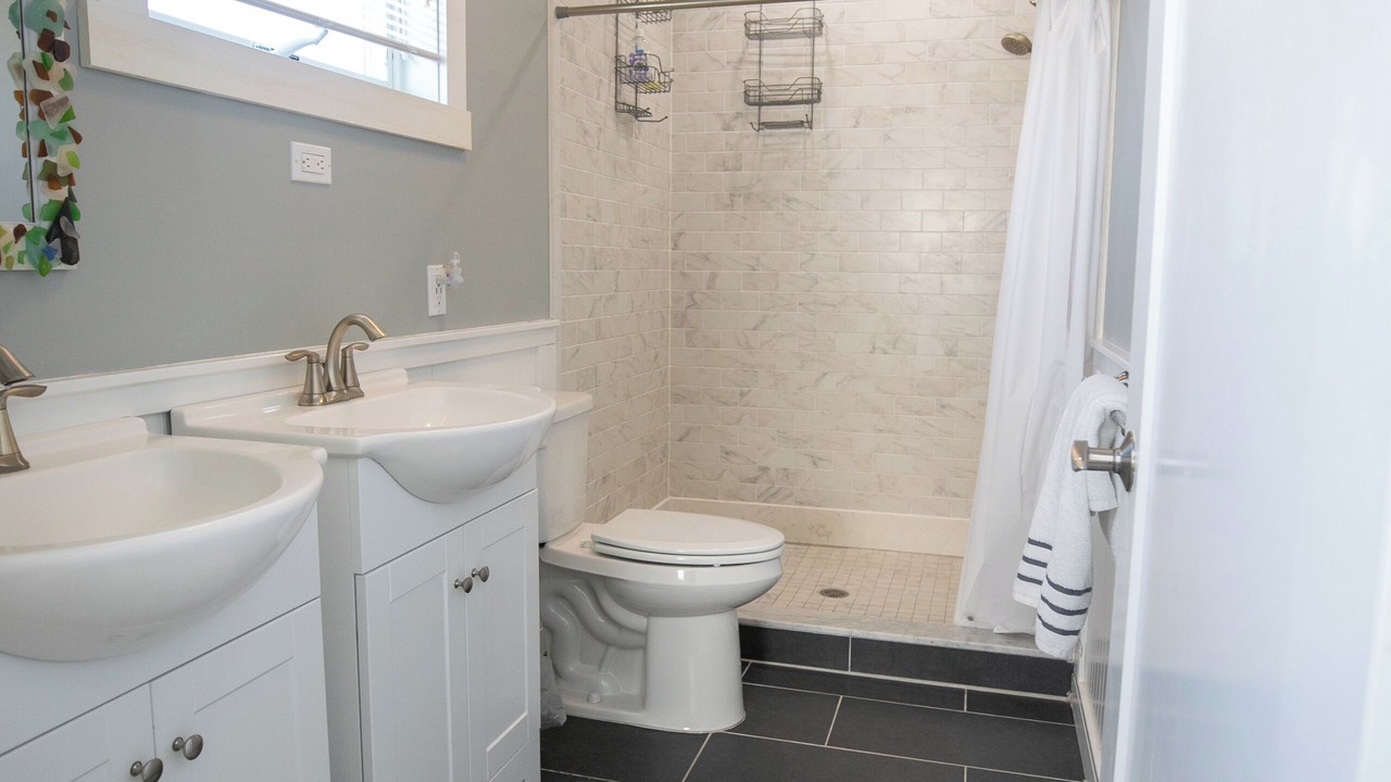 Photo of Bathroom in Ship Bottom