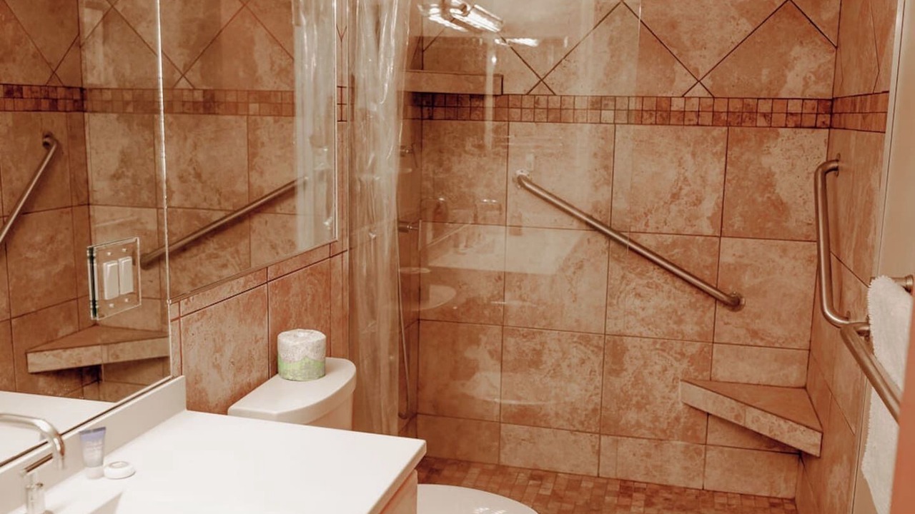 Photo of Bathroom in Ogunquit