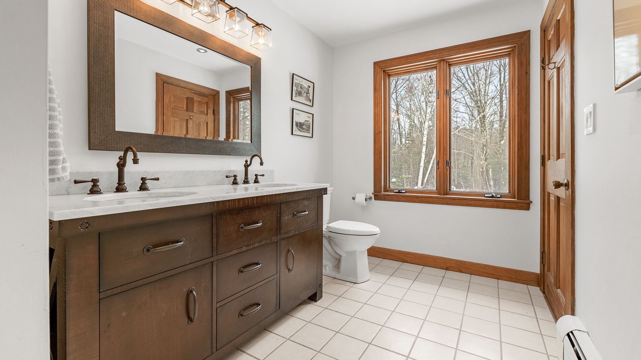 Photo of Bathroom in Londonderry