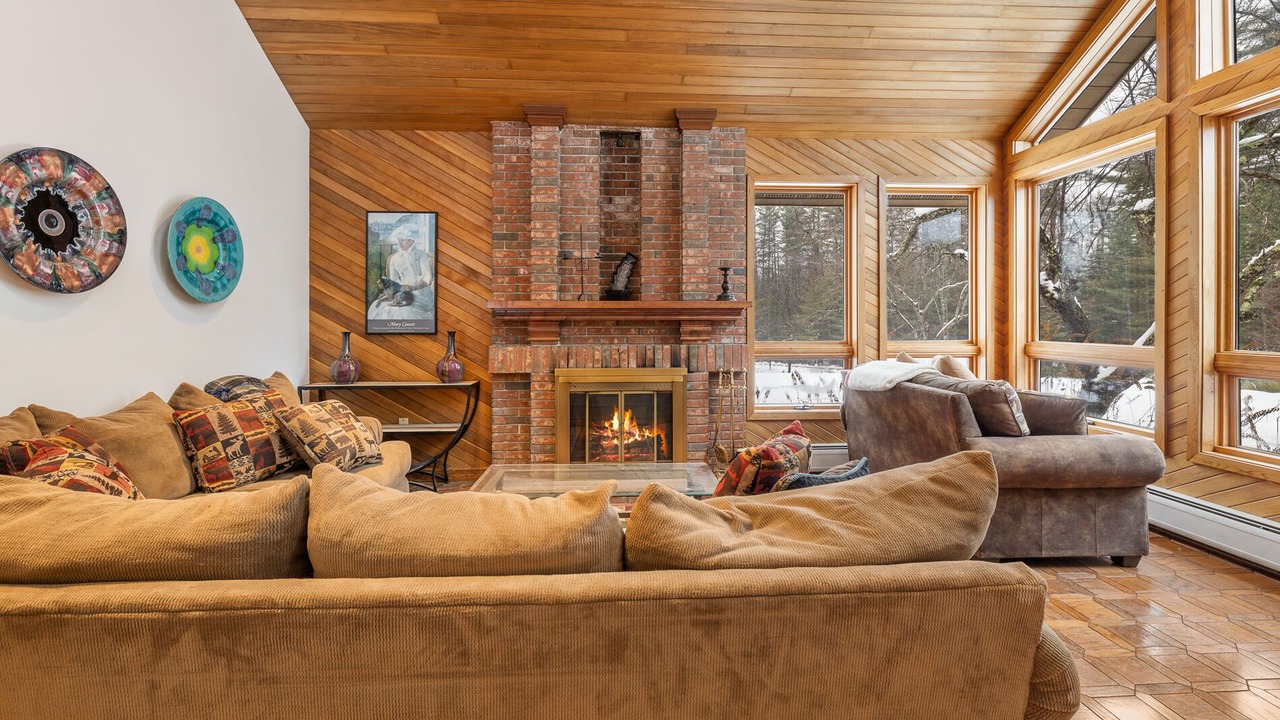 Photo of Livingroom in Londonderry
