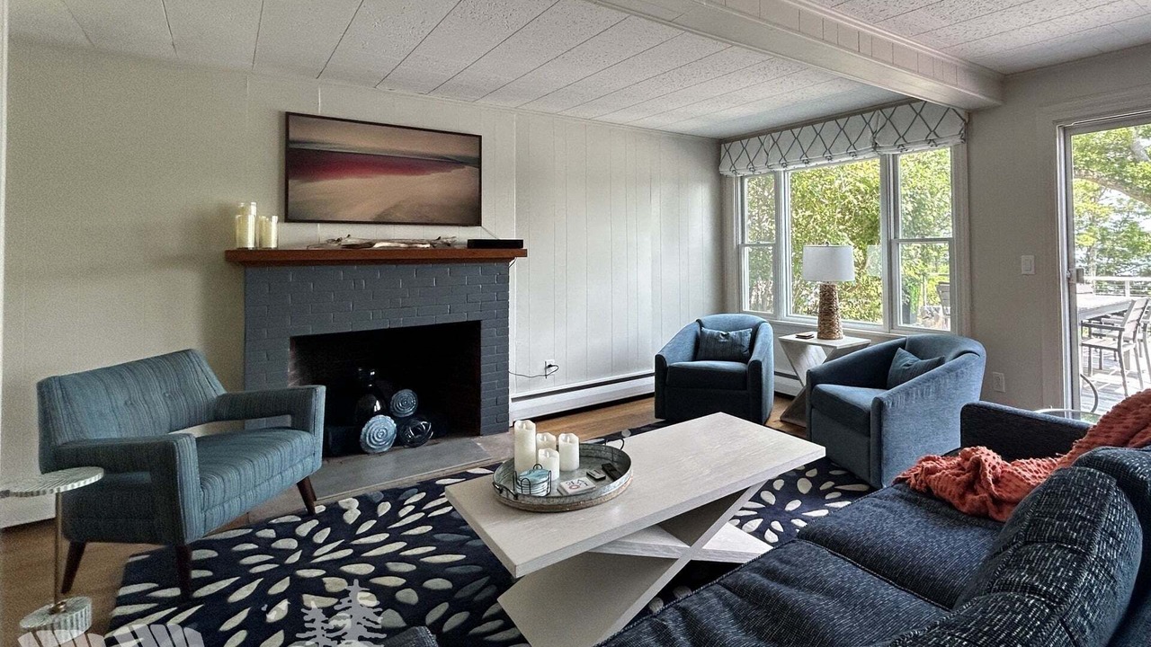 Photo of Livingroom in Isle of Springs
