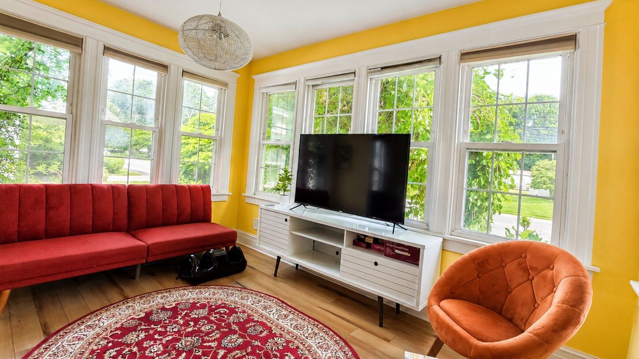 Photo of Livingroom in Tonawanda