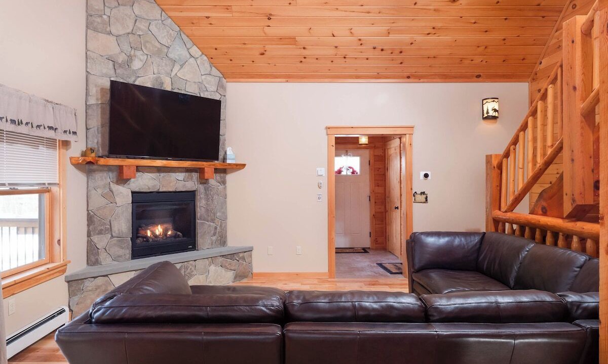 Photo of Livingroom in South Pond Shores