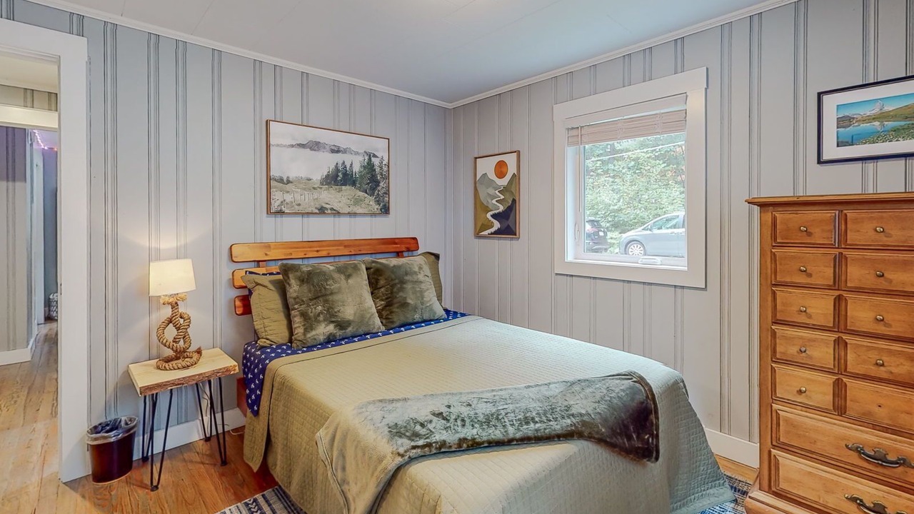 Photo of Bedroom in Raymond