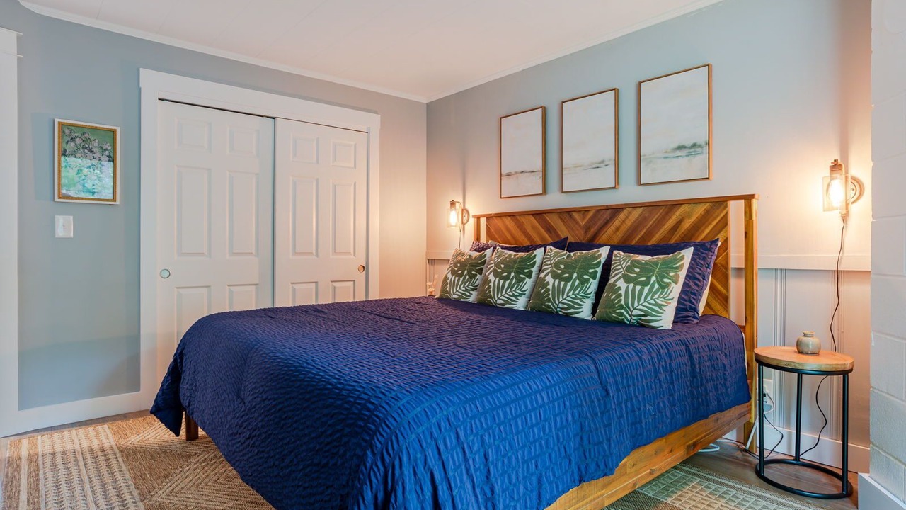 Photo of Bedroom in Raymond