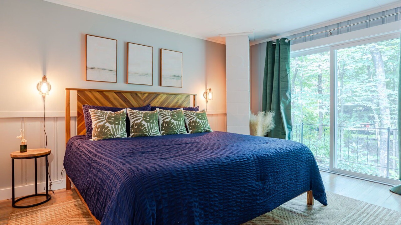 Photo of Bedroom in Raymond