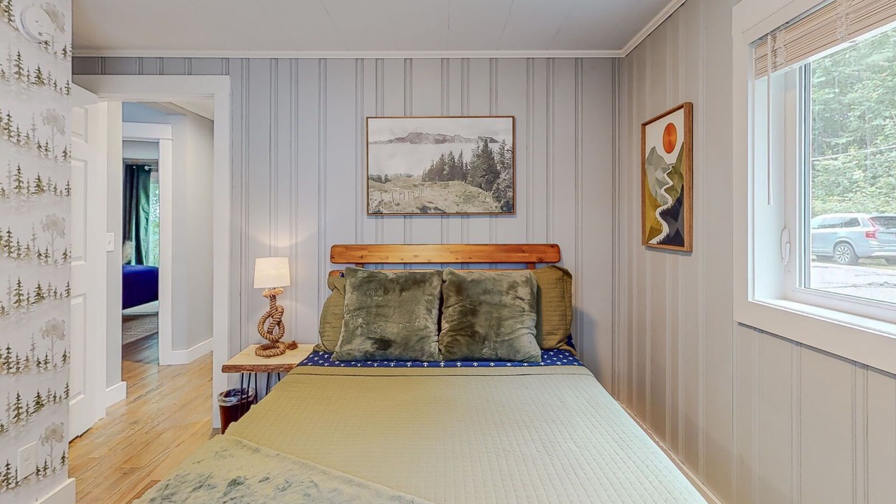Photo of Bedroom in Raymond