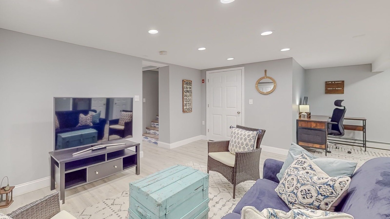 Photo of Livingroom in Raymond