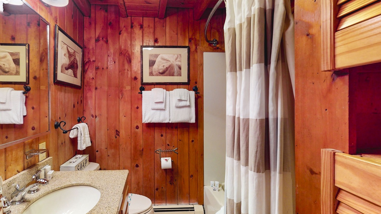Photo of Bathroom in Boothbay