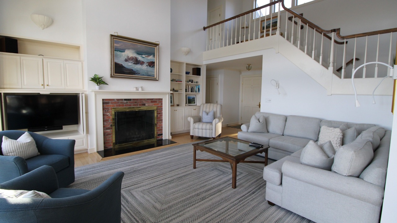 Photo of Livingroom in Cotuit