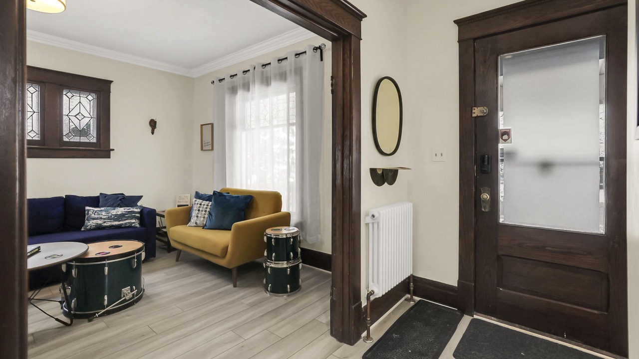 Photo of Livingroom in Niagara Falls