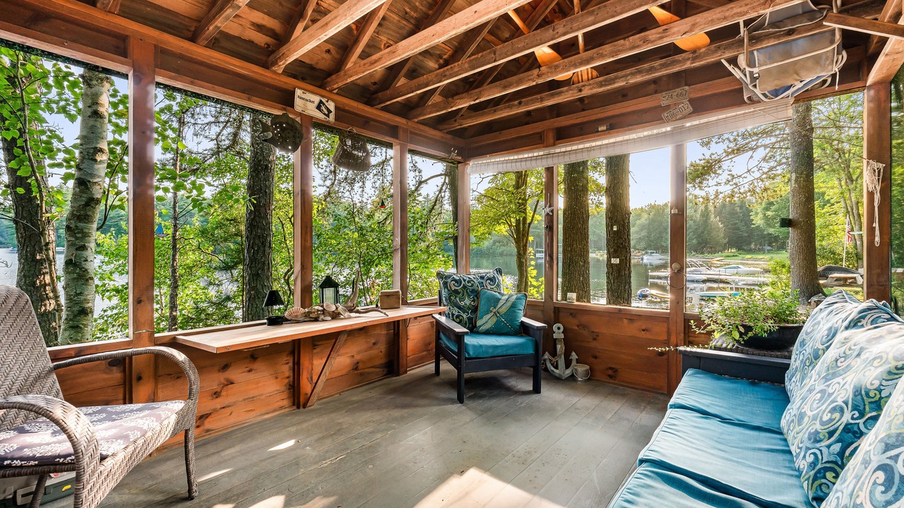 Photo of Livingroom in West Newfield