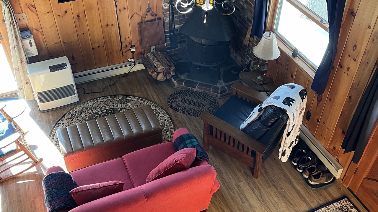 Photo of Livingroom in West Newfield