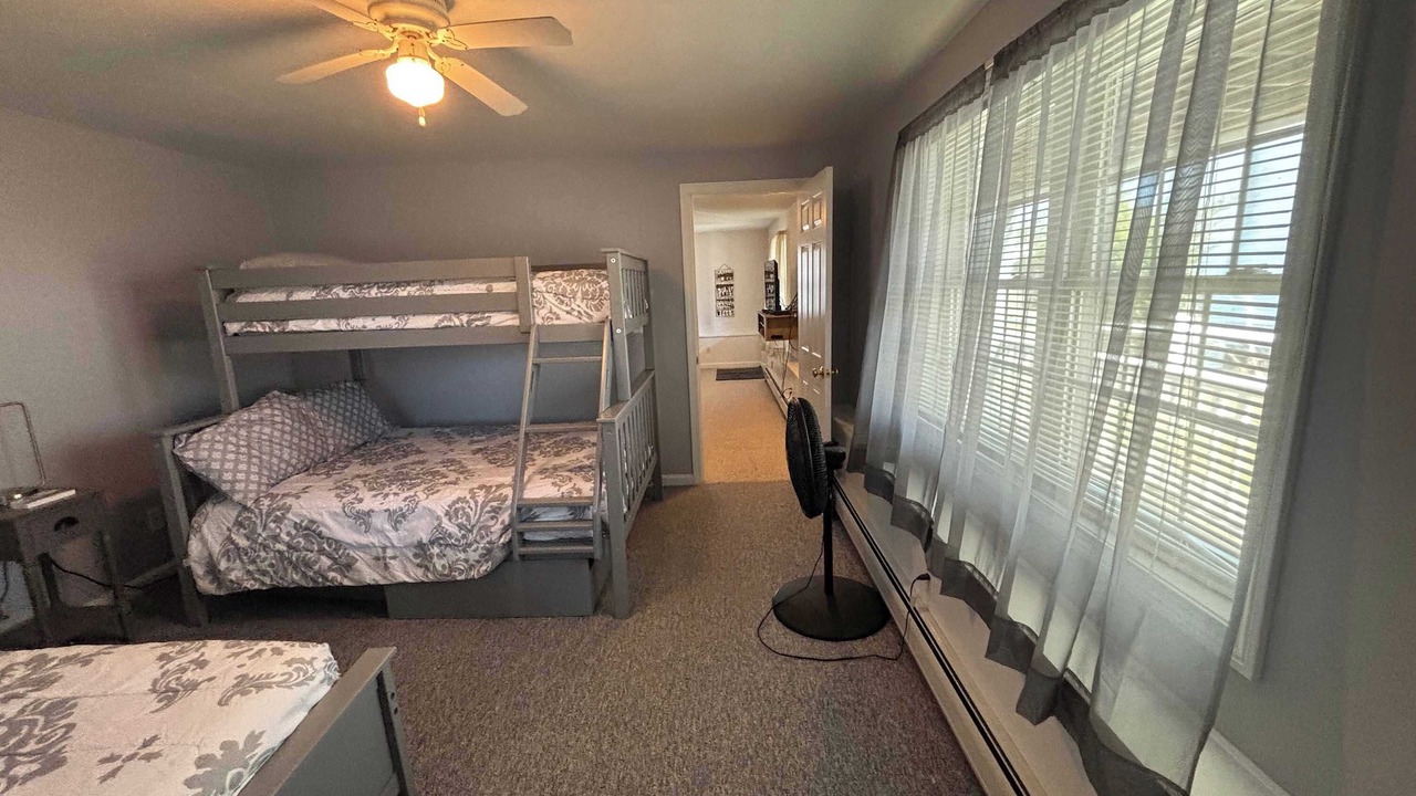 Photo of Bedroom in York Beach