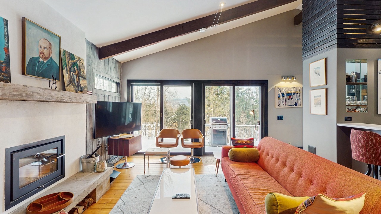Photo of Livingroom in Stowe Hollow