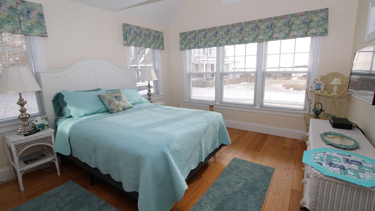 Photo of Bedroom in West Yarmouth