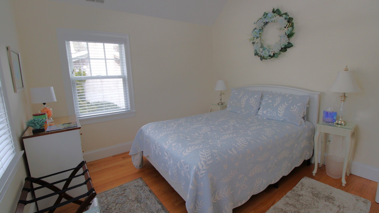 Photo of Bedroom in West Yarmouth