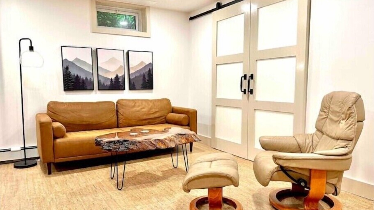 Photo of Livingroom in Burlington