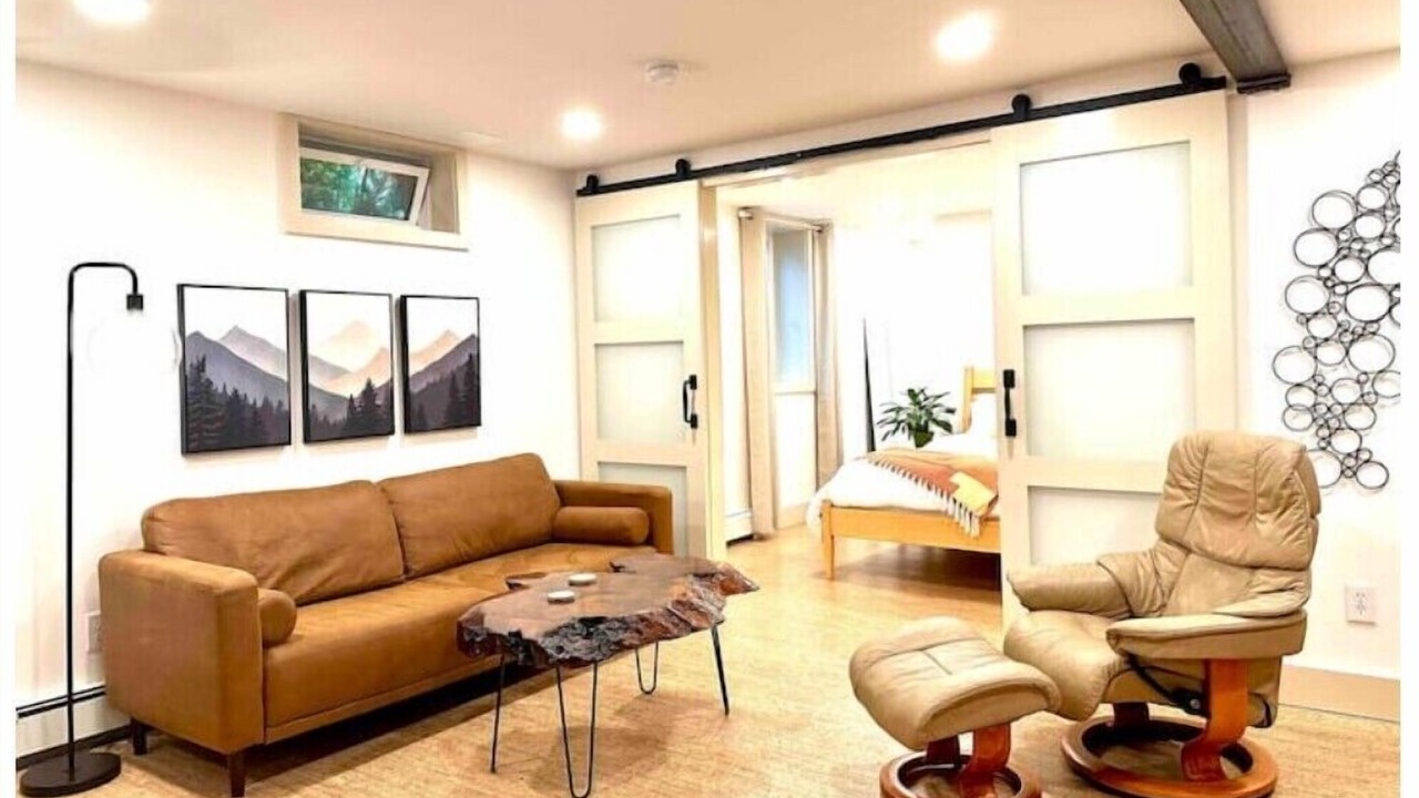 Photo of Livingroom in Burlington