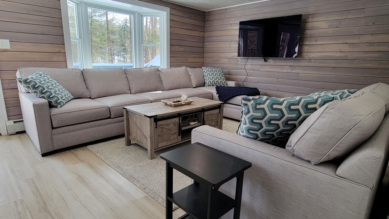 Photo of Livingroom in East Wakefield